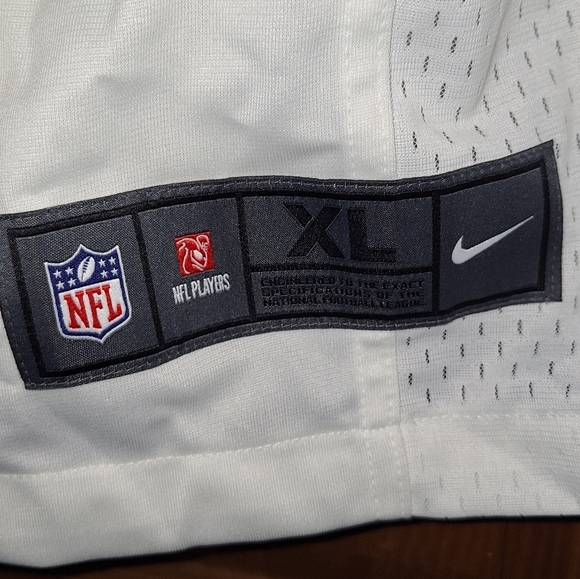 A Nike official NFL Chicago Bears #1 Fields jersey in a men's size XL. NWT. - Picture 2 of 6